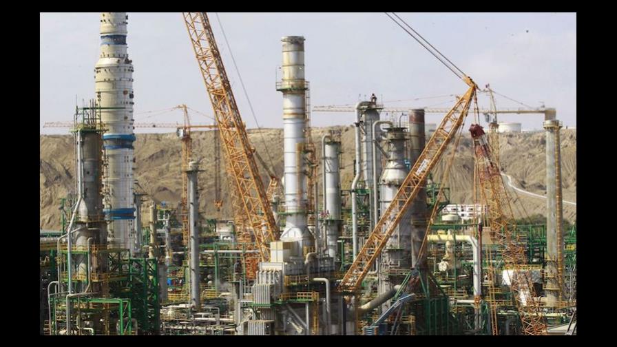Perú tiene capacidad para producir 400.000 barriles de petróleo diarios, según ministro