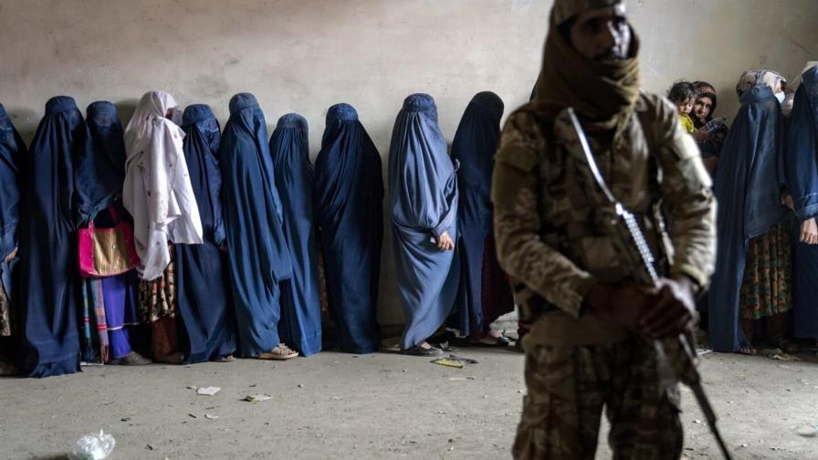 La CPI emite órdenes de arresto contra dos dirigentes talibanes por persecución de las mujeres
