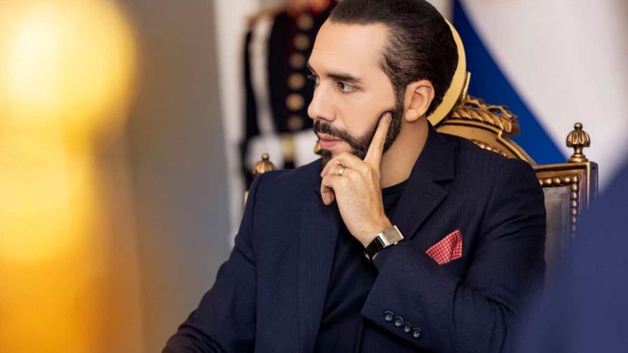Nayib Bukele niega que la reelección indefinida sea "el fin de la democracia" en El Salvador