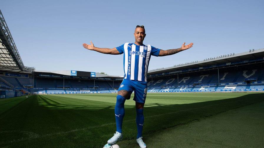 El hispano-dominicano Mariano Díaz busca reivindicarse en el Alavés