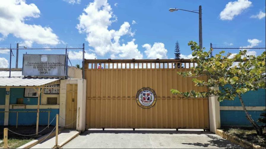 Recluso rompe los barrotes de cárcel El Pinito en La Vega y se fuga