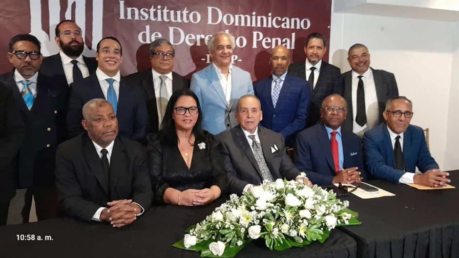 grupo-de-abogados-relanza-el-instituto--de-derecho-penal-4cd558f3-focus-0-0-896-504