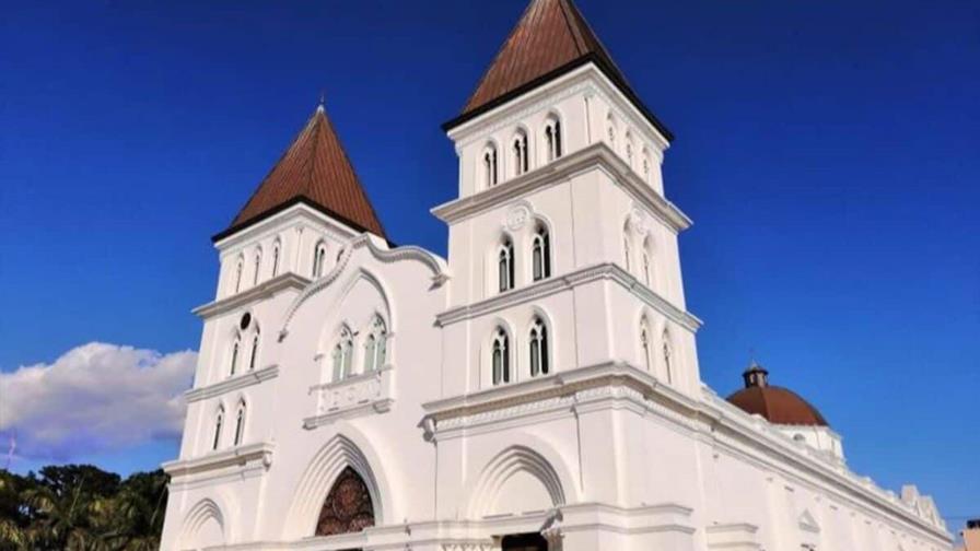iglesia-celebra-72-aniversario-de-la-diocesis-de-santiago-b3d60c7e-focus-0-0-896-504
