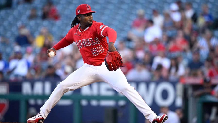Resumen: Soriano y Alcántara lanzan primores; Devers llega a 28 jonrones