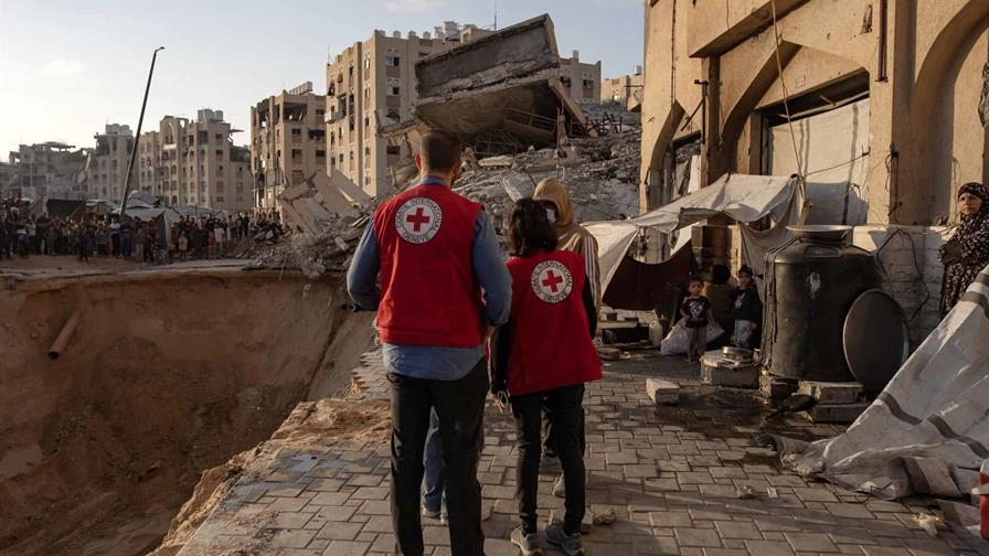 cruz-roja-cuerpos-gaza-efe-8225c43cea1c4b86cf6ac104a821400682ef50b4w-40c6eb0f-focus-0-0-896-504