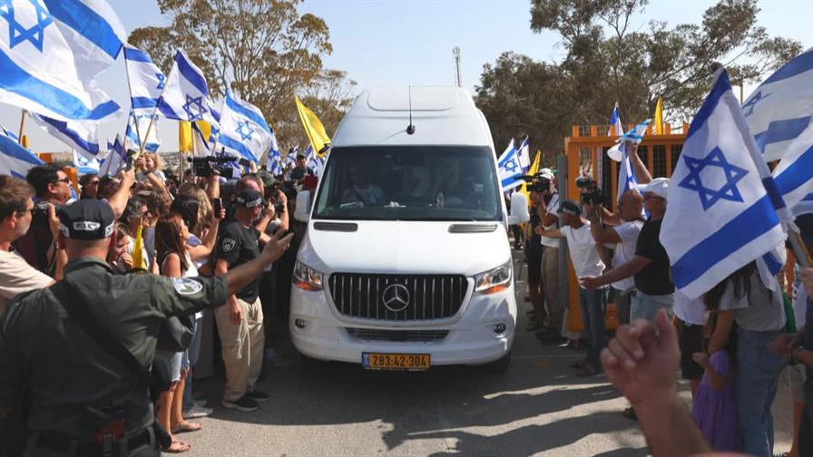 el-cuerpo-nuevo-rehen-entregado-por-hamas-ya-esta-en-israel-0590969f-focus-0-0-896-504