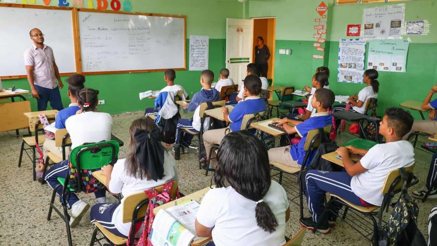 El Gobierno informa que acelera la entrega de 158 nuevas aulas en Santo Domingo Norte