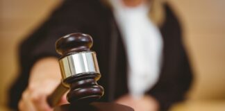 Aplazan juicio contra El Sujeto por violencia de género tras ausencia de la víctima