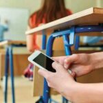 Educa valora norma sobre celulares, pero plantea una estrategia digital más amplia